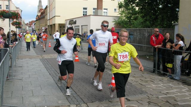 ../Images/BenefizlaufMerseburg2011 (45).jpg